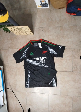 Ensemble Maillot Short Arsenal Extérieur noir 2024/2025, brand: Concept, condition: New with tags, size: M, €45.00, €47.95 includes Buyer Protection