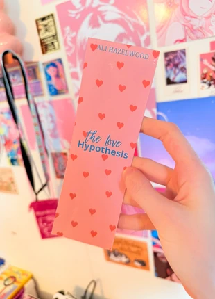 Ali Hazelwood The Love Hypothesis - Schattige roze waterproof boekenlegger, état: Neuf avec étiquette, 2,95 €, 3,80 € Protection acheteurs incluse