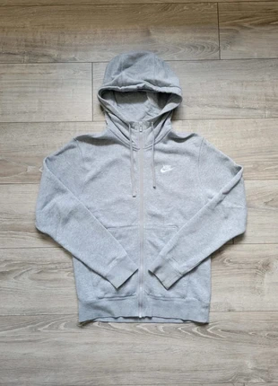 Veste nike crew gris clair, merk: Nike, staat: Heel goed, maat: XS, € 34,99, € 37,44 inclusief Kopersbescherming Pro