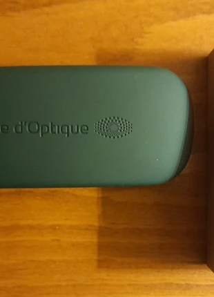 Etui à lunettes +kit d'entretien lunettes marque Générale d'optique neuf, brand: General d'optique, condition: New without tags, €1.99, €2.79 includes Buyer Protection