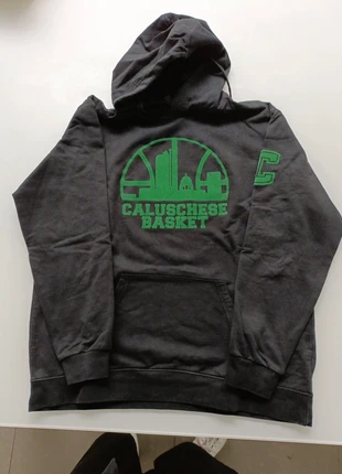 Zwarte hoodie, merk: Kariban, staat: Goed, maat: L, € 3,00, € 3,85 inclusief Kopersbescherming