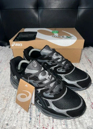 Zapatillas Asics Gel-NYC - Negras/Grises, marca: Asics, estado: Nuevo con etiquetas, tamaño: 44, 60,00 €, 63,70 € Protección al comprador incluida