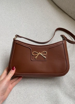 Sac Marron Simili Cuir - Détail Nœud Doré, marca: ASOS, estado: Nuevo sin etiquetas, 10,00 €, 11,20 € Protección al comprador incluida
