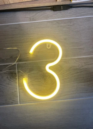 Chiffre lumineux 3, marque: Shein, état: Très bon état, 2,50 €, 3,33 € Protection acheteurs incluse