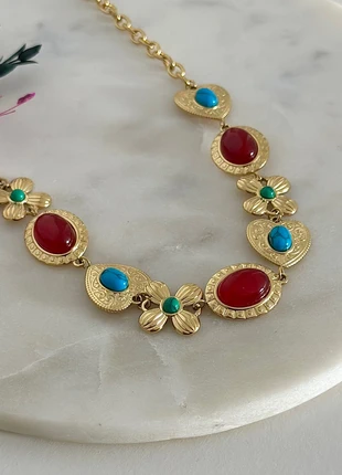 Collier doré médaillons ovales cœurs fleurs à motifs et perles colorées - Acier Inoxydable, marque: Boutique Parisienne, état: Très bon état, 28,00 €, 30,10 € Protection acheteurs (Pro) incluse