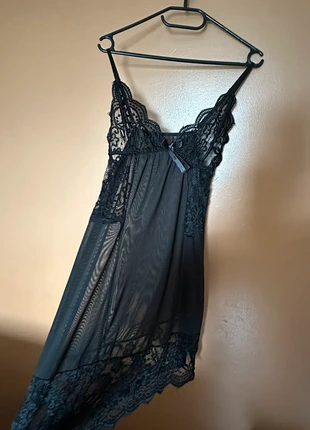 Robe de nuit noire en dentelle – Taille M/L – Très bon état, zustand: Sehr gut, 5,00 €, 5,95 € inklusive Vinted-Käuferschutz