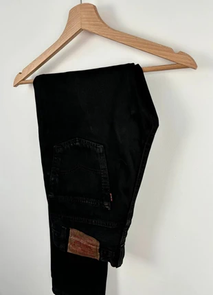 Jean Levi's 501 Noir Droit W26 FR36, marke: Levi's, zustand: Sehr gut, größe: W26 | DE 42, 21,00 €, 22,75 € beinhaltet Vinted-Käuferschutz Pro