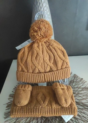 Ensemble bonnet garçon size43, brand: Kiabi, condizioni: Nuovo con cartellino, taglia: 3-6 mesi, 42 cm, €5.00, €5.95 include la Protezione acquisti