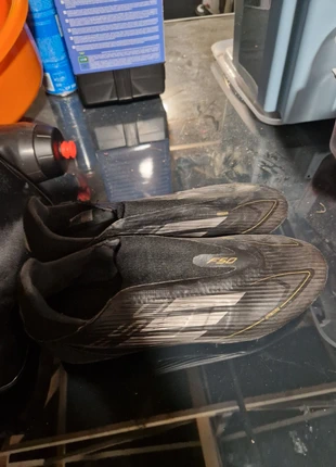 Crampon Adidas f50, marque: adidas, état: Très bon état, taille: 40,5, 50,00 €, 53,20 € Protection acheteurs incluse