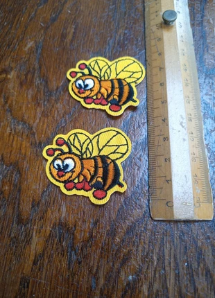 Lot de 2 patchs thermocollants'' Bees'', brand: PAS, condition: New with tags, €3.00, €3.85 includes Buyer Protection