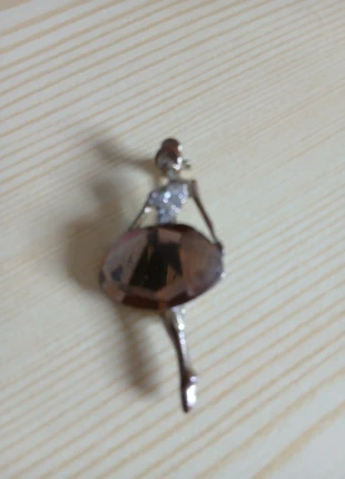 Broche "danseuse" dorée., marke: Pierre, zustand: Gut, 11,00 €, 12,25 € inklusive Vinted-Käuferschutz