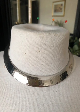 Collier ras du cou rigide métal argenté, marke: Zara, zustand: Neu, 8,00 €, 9,10 € inklusive Vinted-Käuferschutz