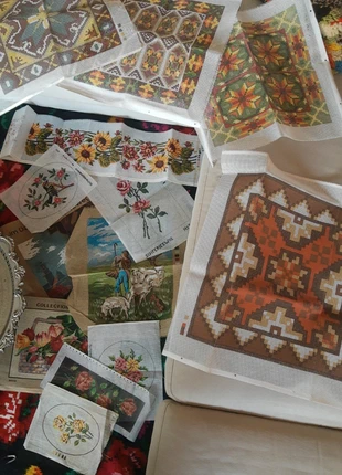 Bundel van 13 voorbedrukte oldnew borduur stramienen, marca: DMC, estado: Muito bom, €65.00, €68.95 inclui Proteção do Comprador