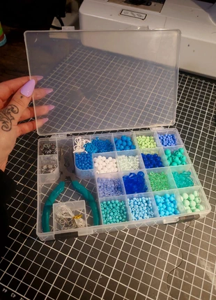 Boîte perles bleues loisir créatif bijoux, condition: New without tags, size: One size, €4.00, €4.90 includes Buyer Protection