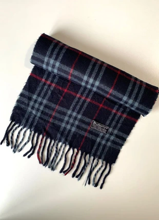 Écharpe Burberry, brand: Burberry, condition: Good, €40.00, €42.70 includes Buyer Protection