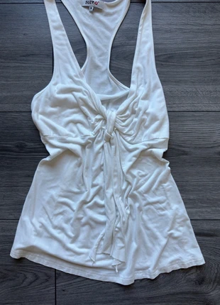 white flowy tank top, merk: Vintage Dressing, staat: Goed, maat: M / 38 / 10, € 10,00, € 11,20 inclusief Kopersbescherming