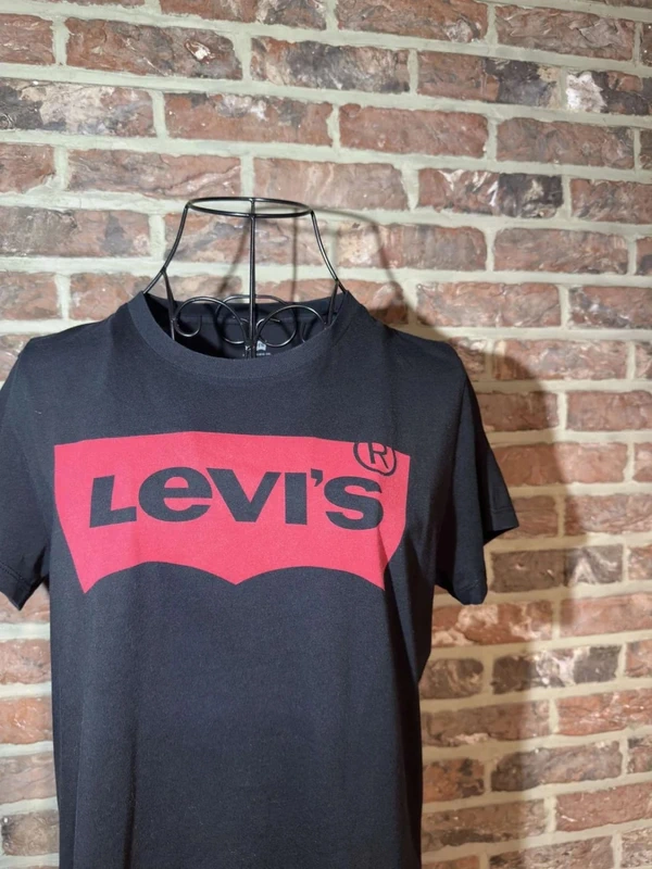 T-shirt Levi's noir Taille M / 38 - photo numéro 3