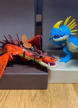 2 Figurine articulée How To Train Your Dragon Hidden World Hookfang Spin Master, merk: Dragon, staat: Goed, maat: Prematuur, tot 44 cm, € 22,00, € 23,80 inclusief Kopersbescherming