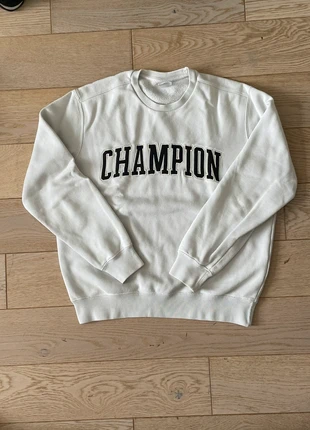 Sweat Champion crème logo brodé noir, brand: Champion, condition: Very good, size: S, €20.00, €21.70 includes Buyer Protection