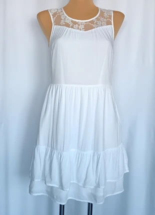 Robe blanche cintrée à la taille avec col rond en dentelle Vero moda Taille 34 - R3, brand: Vero Moda, condition: Very good, size: XS / 34 / 6, €6.00, €7.00 includes Buyer Protection Pro