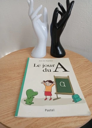 Pastel Livre pour enfant le jour du A jean Luc anglebert, état: Très bon état, taille: Taille unique, 3,00 €, 3,85 € Protection acheteurs (Pro) incluse