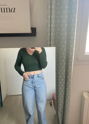 Crop top vert sapin neuf, marque: Jennyfer, état: Neuf sans étiquette, taille: S / 36 / 8, 5,00 €, 5,95 € Protection acheteurs incluse