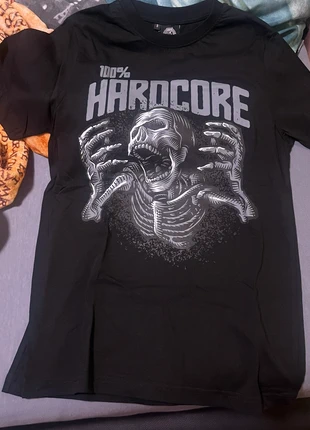 100% Hardcore Tshirt Skelett, brand: Hardcore, condizioni: Nuovo senza cartellino, taglia: S / IT 40 / EU 36, €20.00, €21.70 include la Protezione acquisti