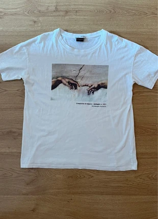 Camiseta creazione di adamo pull and bear, marca: Pull & Bear, estado: Novo sem etiquetas, tamanho: M / 38 / 10, €5.00, €5.95 inclui Proteção do Comprador