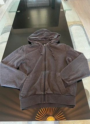 Pull à capuche la halle bleue marine sans logo taille S, marque: La Halle, état: Bon état, taille: S, 6,00 €, 7,00 € Protection acheteurs incluse