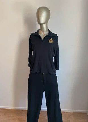 Polo noir avec écusson doré de chez Lauren Ralph Lauren, taille S, #0012, marque: Lauren Ralph Lauren, état: Très bon état, taille: S / 36 / 8, 15,00 €, 16,45 € Protection acheteurs incluse