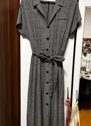 Belted Gingham Button-Up Midi Dress, marke: Mango, zustand: Sehr gut, größe: S / 36 / 8, 8,00 €, 9,10 € inklusive Vinted-Käuferschutz