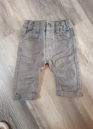 Pantalon gris 3 mois, marke: Gémo, zustand: Sehr gut, größe: 3-6 Monate / 62, 1,00 €, 1,75 € inklusive Vinted-Käuferschutz