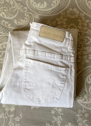 Pantaloni 🤍🩶Gaudì Jeans 14 anni #pantalon 14 ans fille, marke: Gaudi, zustand: Sehr gut, größe: 14 Jahre / 164, 18,00 €, 19,60 € inklusive Vinted-Käuferschutz