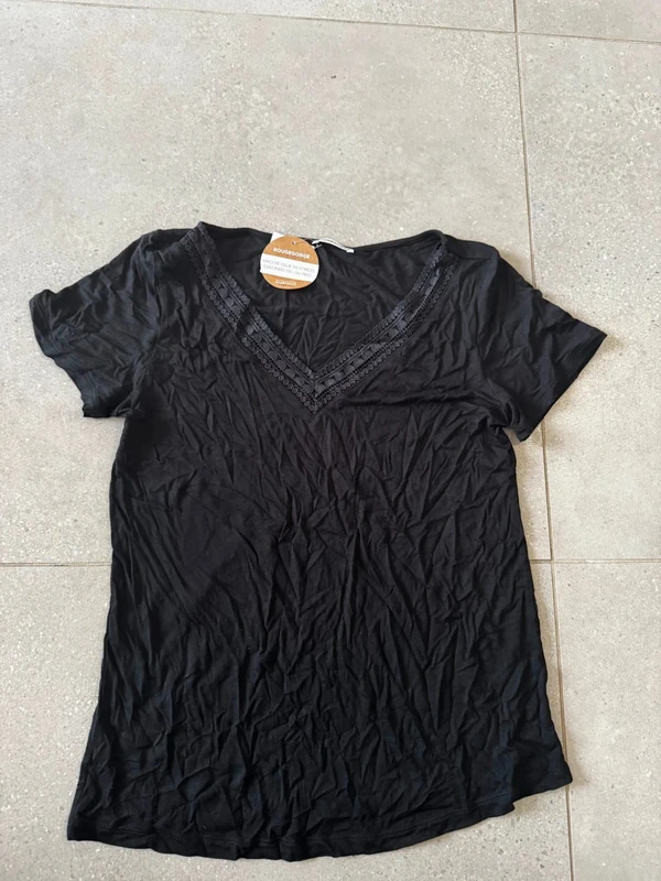 T-shirt noir RougeGorge, taille 36, neuf, valeur 23€