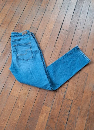 Jean Levi’s Signature - Coupe Droite Moderne - W32 L32, brand: Levi's, condizioni: Nuovo senza cartellino, taglia: IT 42 | W32, €10.90, €12.15 include la Protezione acquisti