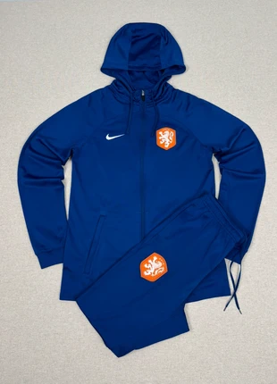Ensemble Survêtement de Football Jogging + Pull Nike Pays-Bas Saison 2022 2023 Bleu Taille S, marque: Nike, état: Très bon état, taille: S, 84,99 €, 89,94 € Protection acheteurs (Pro) incluse