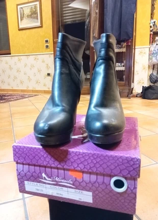 Stivaletti neri, brand: Mimoda, condizioni: Ottime, taglia: 36, €7.00, €8.05 include la Protezione acquisti