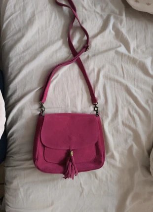 Sac rose en daim, brand: The Genuine Leather, condizioni: Nuovo senza cartellino, €7.00, €8.05 include la Protezione acquisti