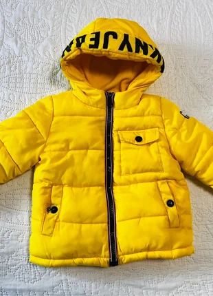 Dkny Yellow jacket, marke: DKNY, zustand: Sehr gut, größe: 12-18 Monate / 80, 13,00 €, 14,35 € inklusive Vinted-Käuferschutz