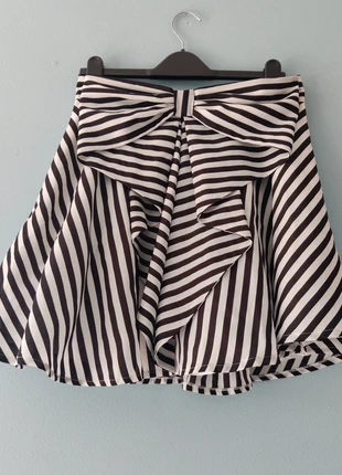 Cute Isabel striped bow and ruffle detail mini skirt, brand: Isabel, condition: Very good, size: M / 38 / 10, €7.00, €8.05 includes Buyer Protection