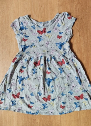 Vestido Mariposas 18/24M, merk: Primark, staat: Heel goed, maat: 18-24 maanden / 86 cm, € 2,50, € 3,33 inclusief Kopersbescherming