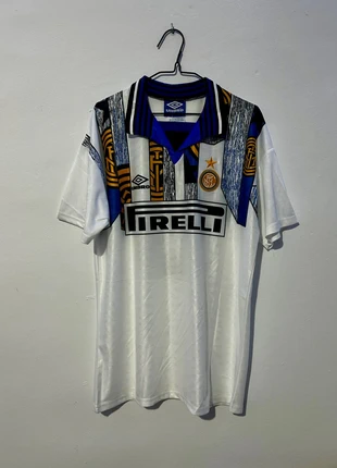Camiseta retro Roberto Carlos Inter de Milán 1995/1996, brand: Umbro, condizioni: Nuovo senza cartellino, taglia: L, €30.00, €32.20 include la Protezione acquisti