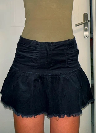 Mini Jupe en Velours Noir Taille 36/38, condition: Good, size: S / 36 / 8, €7.00, €8.05 includes Buyer Protection