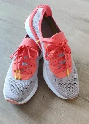 Nieuwe Tamaris schoenen - maat 36, valt ruim, marque: Tamaris, état: Neuf avec étiquette, taille: 36, 25,00 €, 26,95 € Protection acheteurs incluse