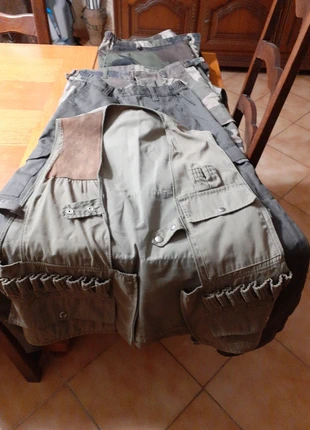 Ensemble pantalon et gilet de chasse 14 ans, zustand: Sehr gut, 15,00 €, 16,45 € inklusive Vinted-Käuferschutz