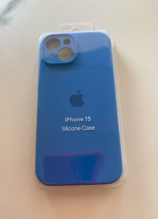 Coque bleue en silicone iPhone 15, état: Neuf sans étiquette, 8,99 €, 10,14 € Protection acheteurs incluse