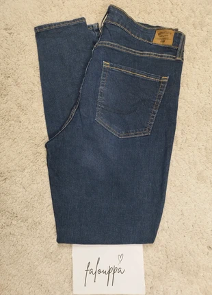 Jeans Levi's signature Gold, totally shaping, taille haute skinny, taille FR38| W29 L30, marque: Levi's, état: Neuf sans étiquette, taille: M / 38 / 10, 20,00 €, 21,70 € Protection acheteurs (Pro) incluse