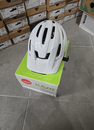 Casque kask, marke: KASK, zustand: Neu, mit Etikett, 135,00 €, 142,45 € beinhaltet Vinted-Käuferschutz Pro