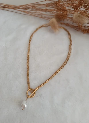 Collier perle blanche, marque: Sézane, état: Neuf sans étiquette, 16,00 €, 17,50 € Protection acheteurs incluse