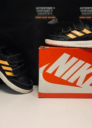 Adidas – Noir / semelle blanche / bandes orange – Pointure 24 – Moyen état 375 🖤, marque: adidas, état: Bon état, taille: 24, 6,39 €, 7,41 € Protection acheteurs (Pro) incluse